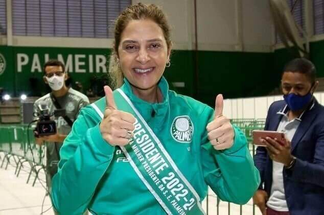 开云体育-一分钱也是爱 巴西众球迷转钱给主席 要求买前锋！